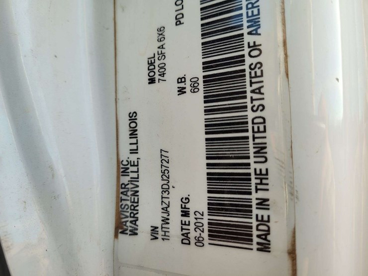 2013-international-harvester-sx525-truck-bucket-truck-image-28