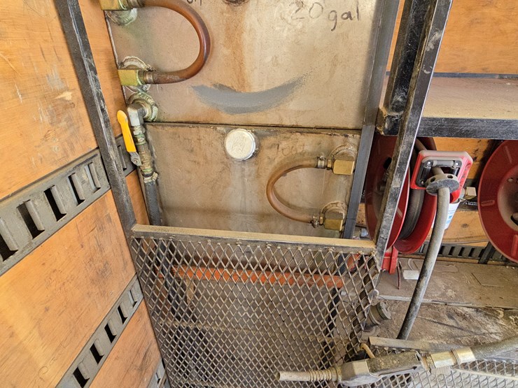 #22329-•-2014-freightliner-m2-106-box-truck-image-103