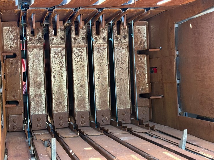 2022-massey-ferguson-2270xd-image-9