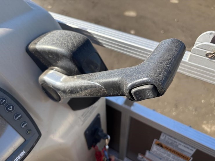 2011-unknown-trailer-image-17