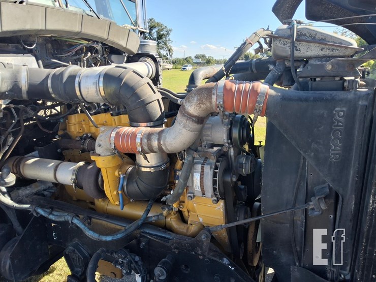 2005-kenworth-w900-image-30