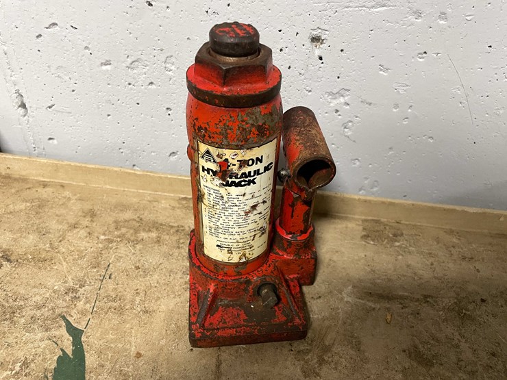 #8608-•-4-ton-bottle-jack-(cw)-image-1