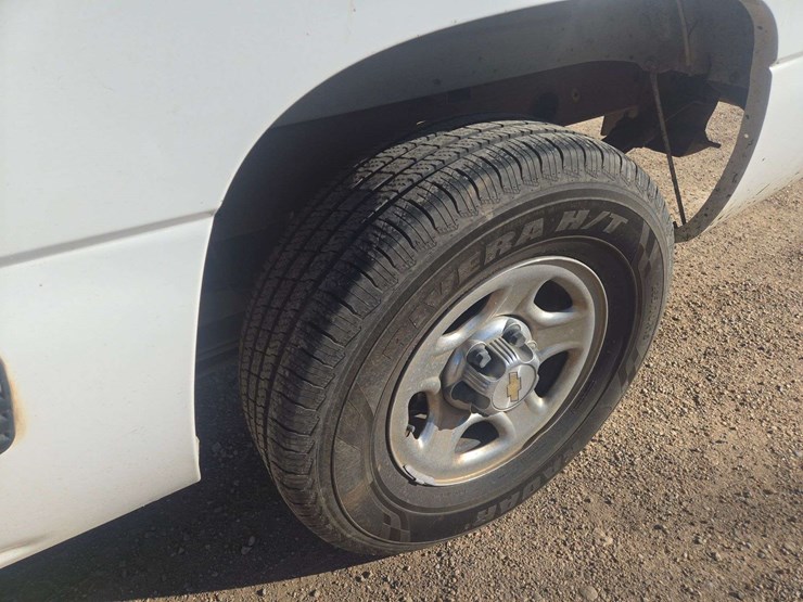 2001-chevrolet-silverado-1500-image-7