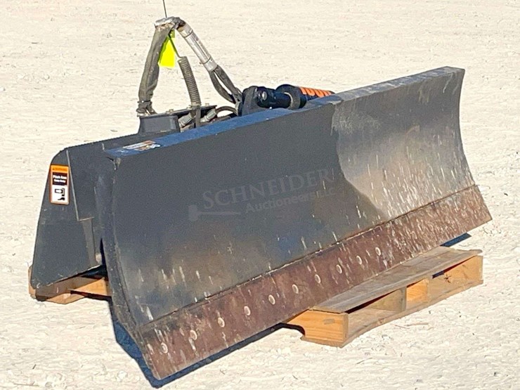 john-deere-8-image-1