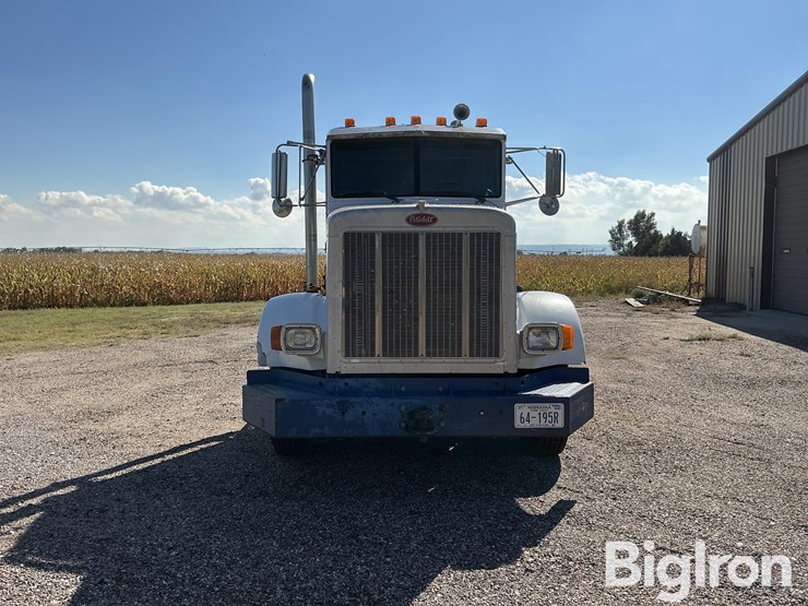 2001-peterbilt-378-image-2