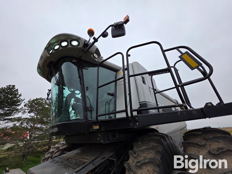 2008-gleaner-a86-image-10