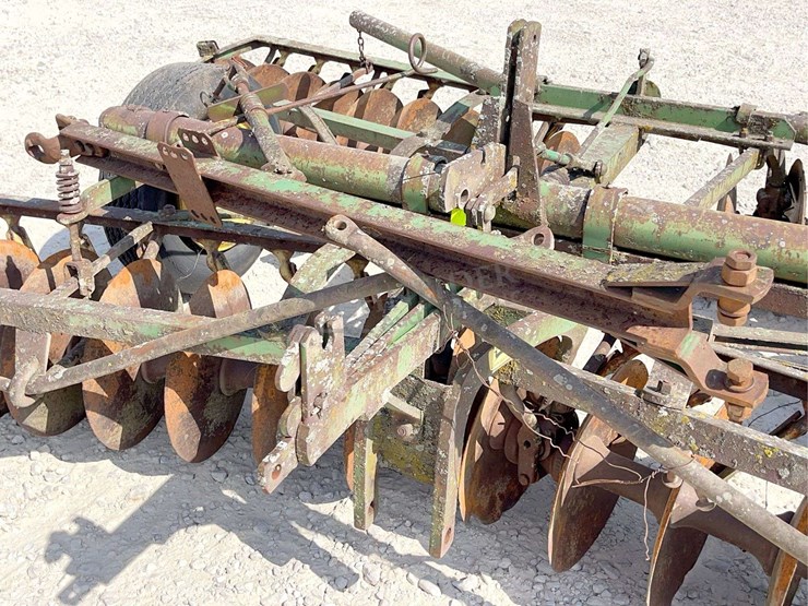 john-deere-10-image-9