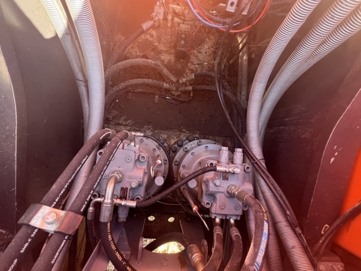 2018-hitachi-zx870-image-46