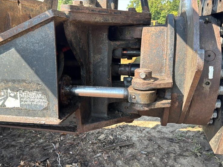 2003-timberpro-tf820e-image-57