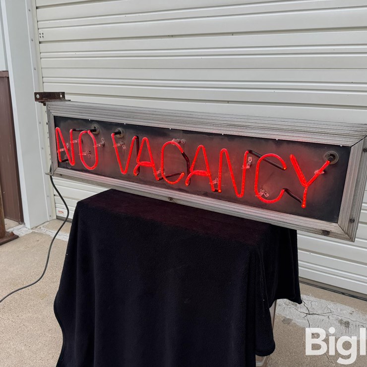 Everbrite NO VACANCY Neon Sign