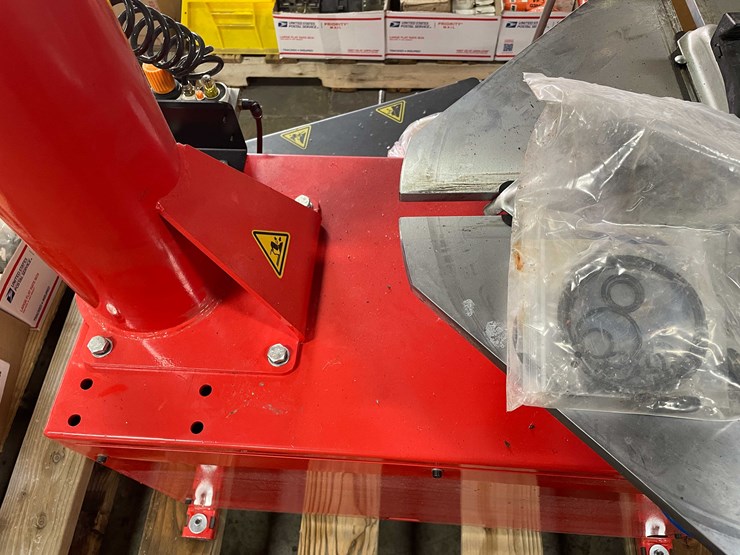 #8524-•-tire-changer-(e)-image-45