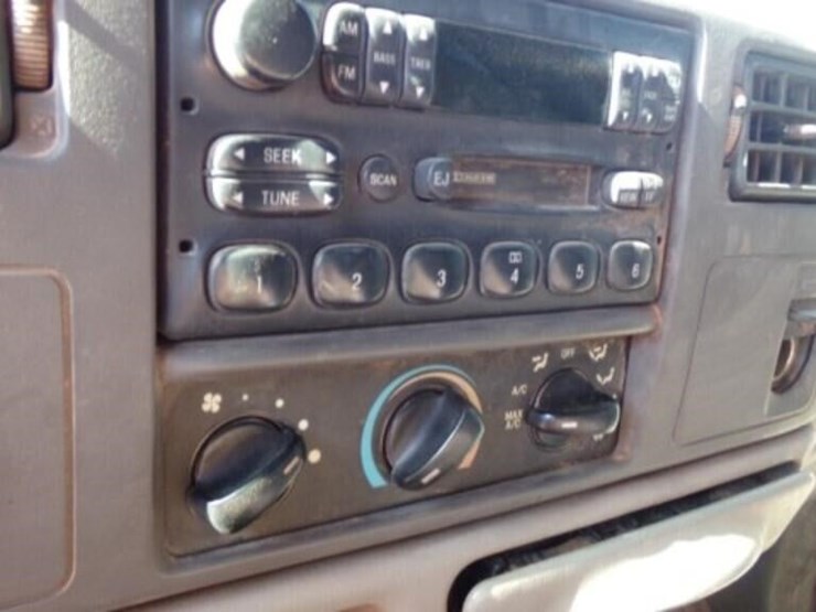 1999-ford-f250-xl-image-17