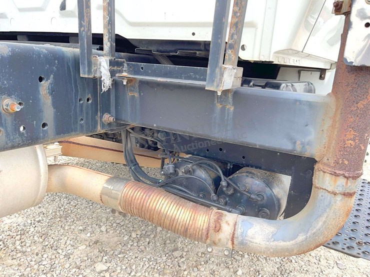 2003-international-durastar-4400-image-22