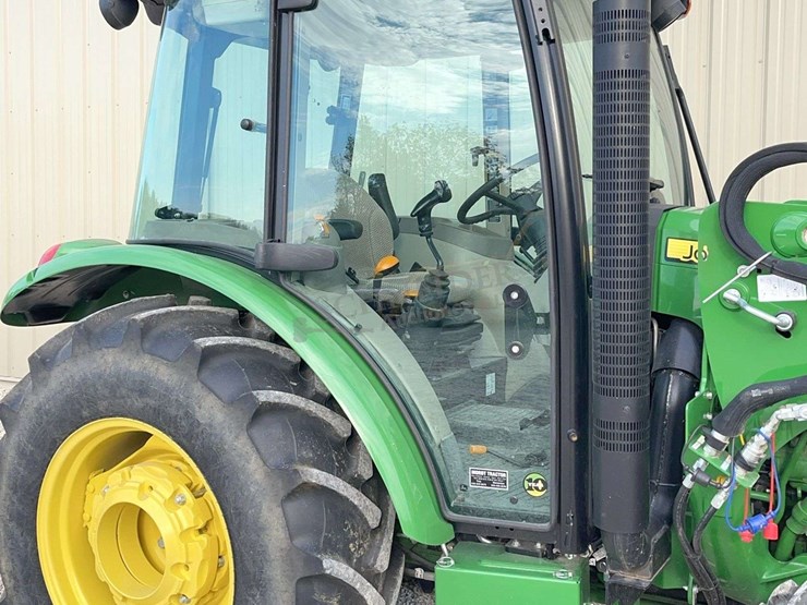 2022-john-deere-5065e-image-27