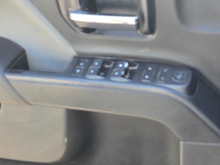 2017-gmc-sierra-3500-image-56