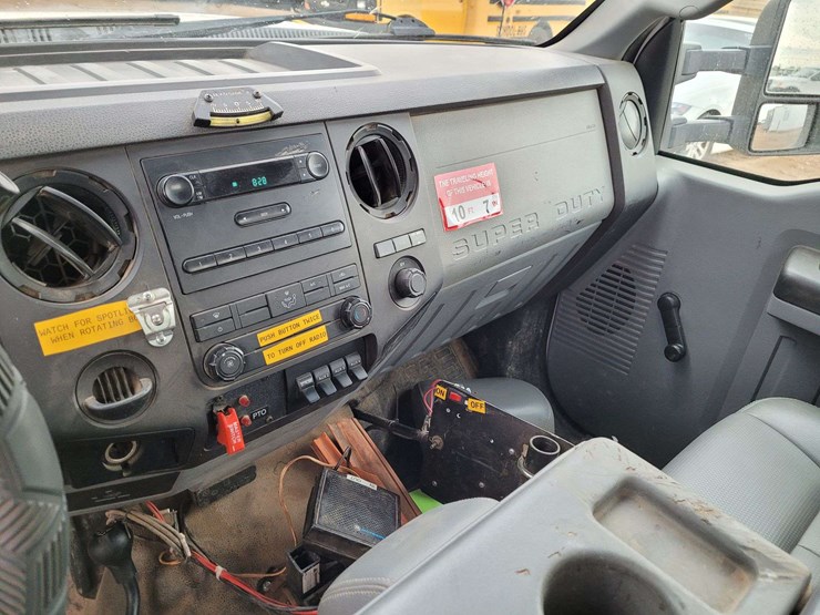 2012-ford-f550-image-10