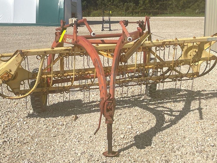 new-holland-256-image-8