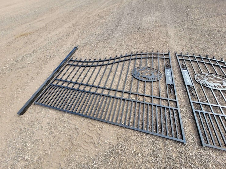 deer-seen-design-entrance-gate-image-2