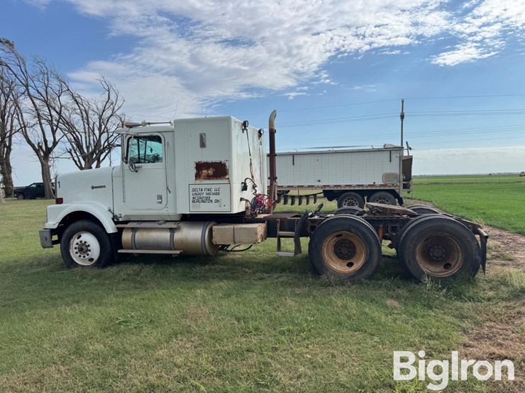 1992-international-9300-image-8