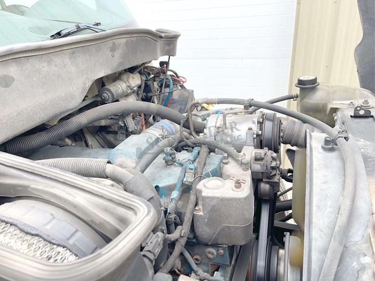 2003-international-durastar-4400-image-56