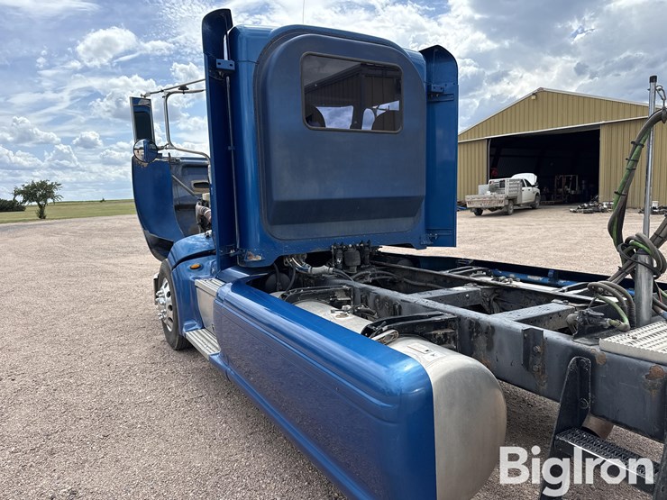 2009-peterbilt-386-image-10