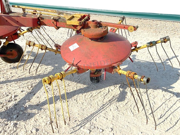 new-holland-254-image-8