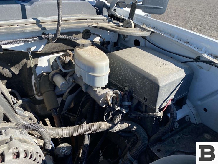 2013-chevrolet-silverado-3500-image-40