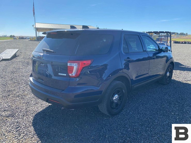 2018-ford-explorer-image-5