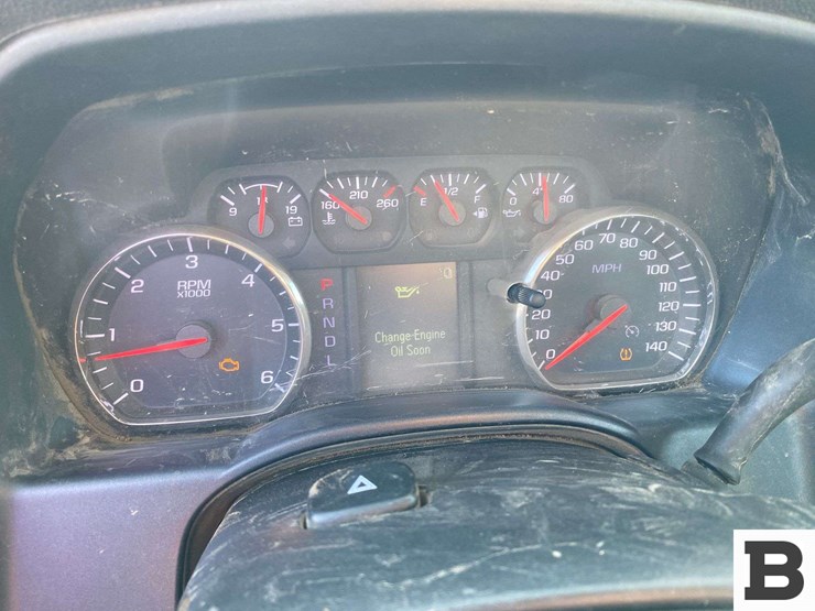 2017-chevrolet-silverado-1500-image-26