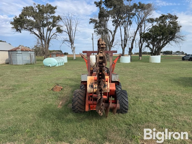 ditch-witch-r40-image-6