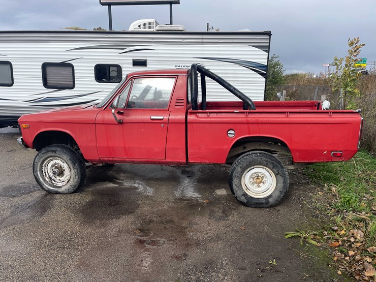 #1374-•-1976-chevrolet-luv-4x4-(has-wi-title)-(of)-image-8