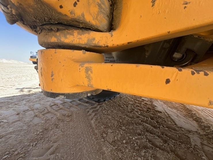 2021-volvo-a60h-image-41