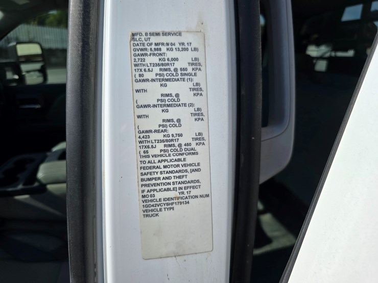 2017-gmc-sierra-3500-image-85