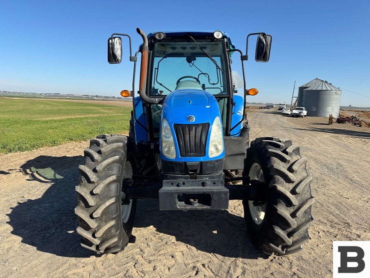 2010-new-holland-t5060-image-8
