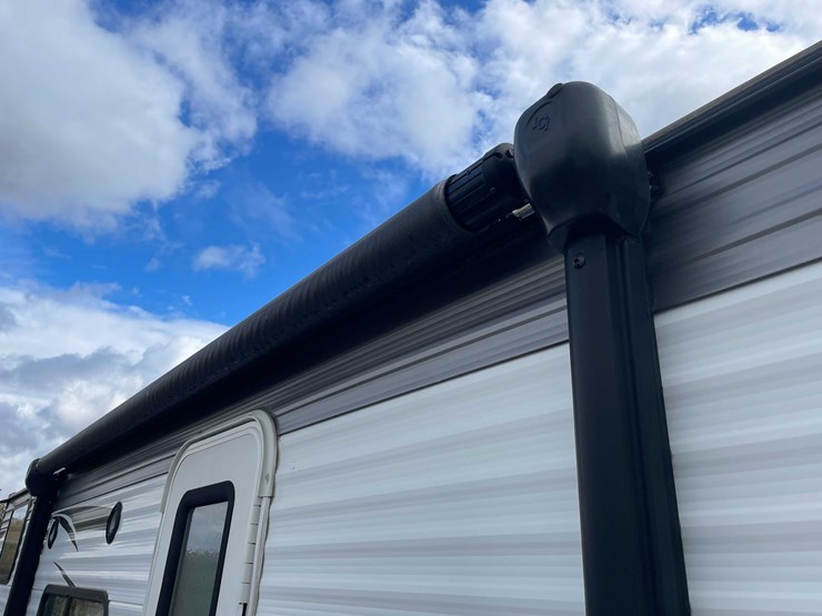 #1378-•-2015-salem-cruise-lite-camper-(no-title)-(of)-image-47