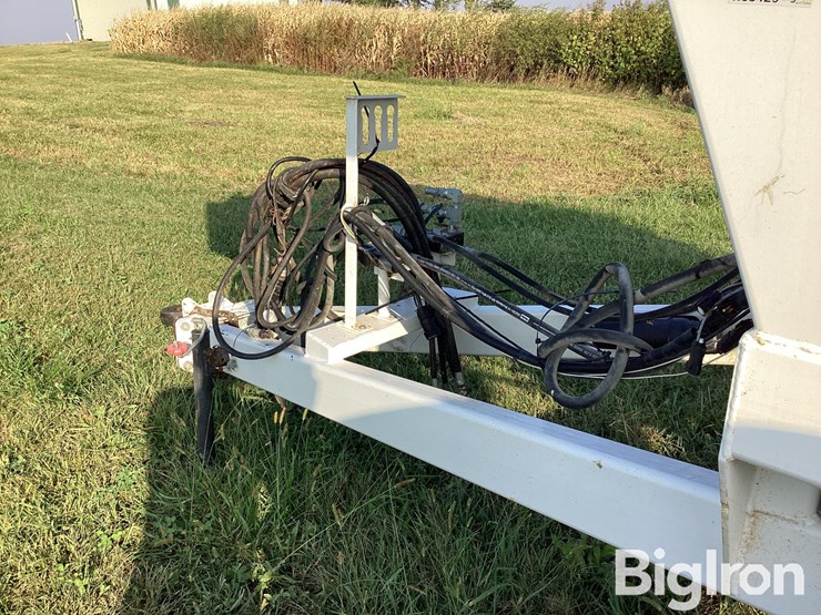 dalton-800-pull-type-row-crop-fertilizer-spreader-image-11