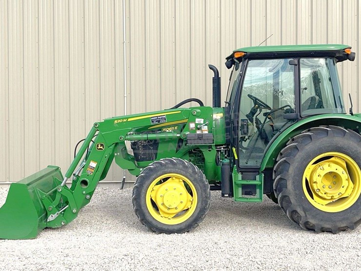 2022-john-deere-5065e-image-4
