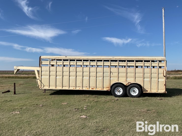 1990-titan-7x24-image-8