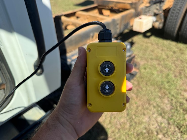 2013-international-durastar-4300-image-36