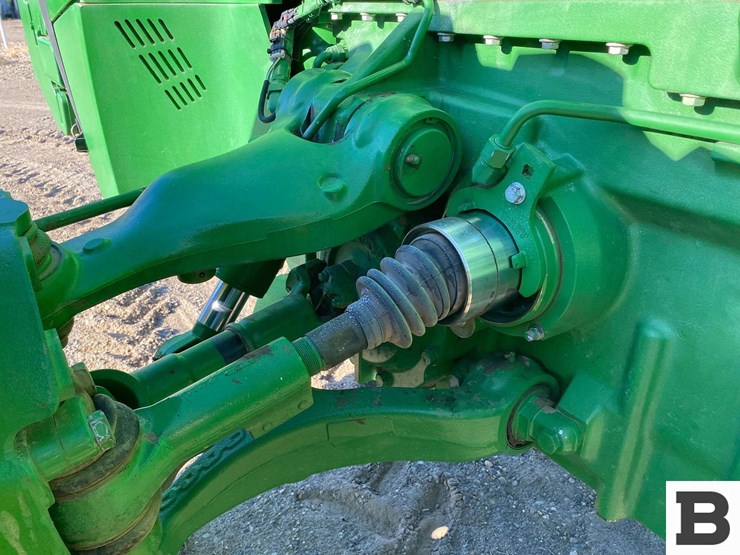 2011-john-deere-8285-tractor-image-17