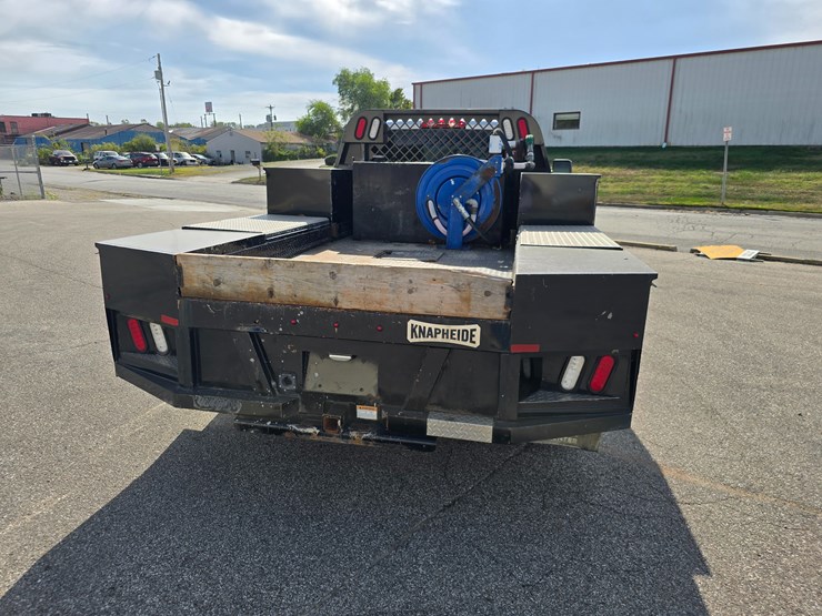 2017-gmc-sierra-3500-image-18