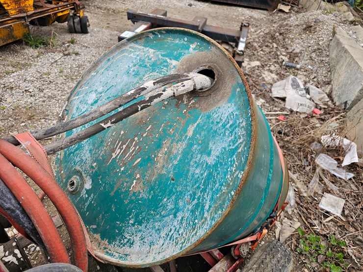 #16800-•-razorback-concrete-power-sprayer-image-16