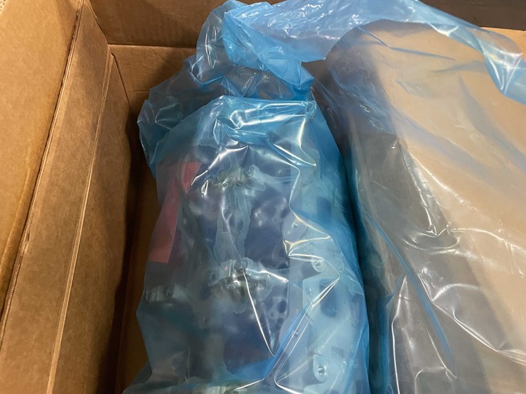 #8548-•-mopar-heads-(pr8)-image-32