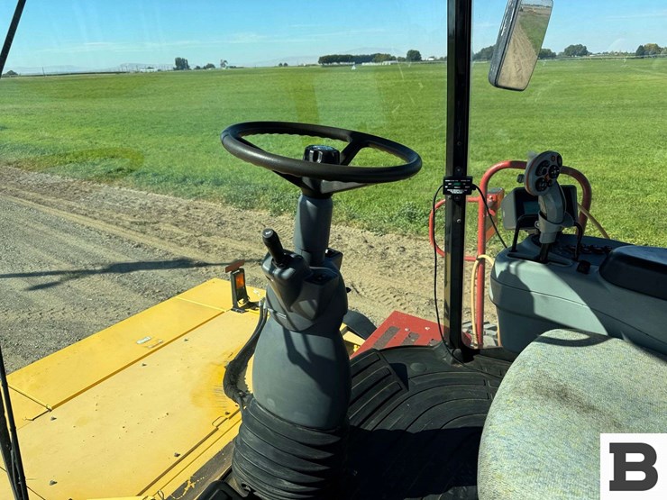 2013-new-holland-h8080-image-58