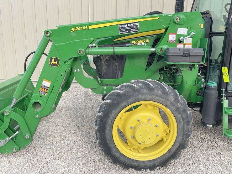 2022-john-deere-5065e-image-51