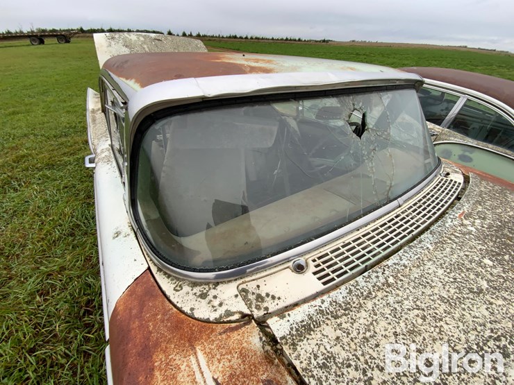 1957-ford-fairlane-500-classic-car-image-10