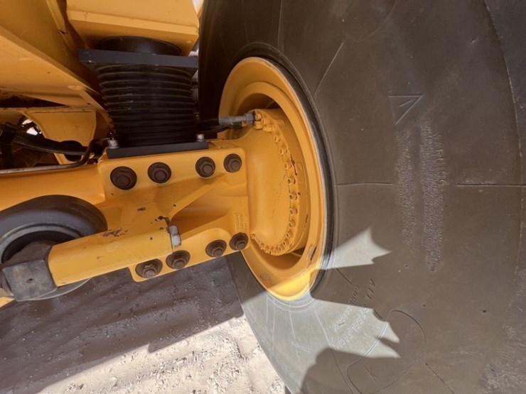 2020-volvo-a60h-image-31