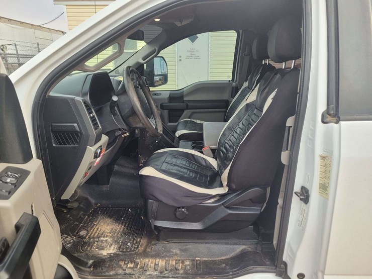 2017-ford-f350-image-8