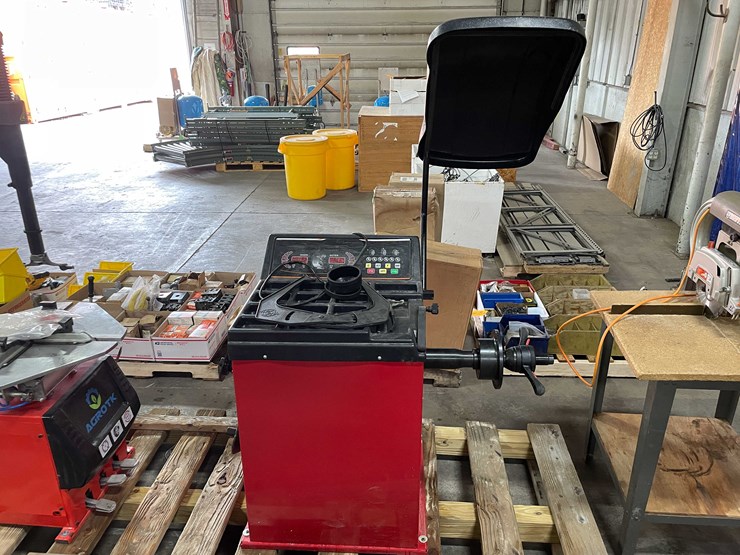 #8524-•-tire-changer-(e)-image-10