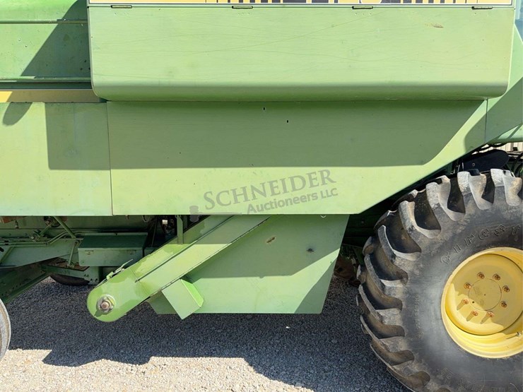 john-deere-4425-image-23